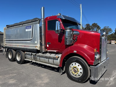 2017 Kenworth T610SAR 6x4 T/A Camión dumper