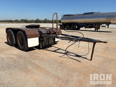 2013 Loughlin Bogie/A Road Train عربة صغيرة