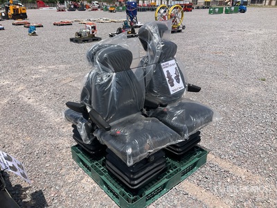 Quantity of (4) 2026 OS355-2 Lote de Asientos para Operador (Sin Usar) / Operator Seats (Unused)