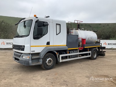 2015 Phoenix PD3000 3000 L on 2008 DAF 55.220 4x2 Sleeper Asphaltverteiler-Lkw