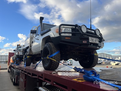 2013 Toyota Landcruiser 4x4 Pickup