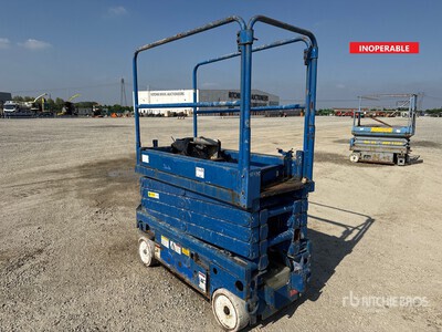 2000 UpRight MX-19 Scissor Lift (Inoperable)