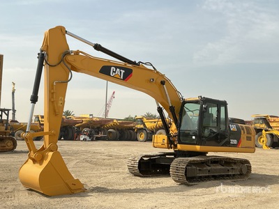 2020 Cat 320 D3 油圧ショベル