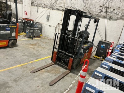 2021 Toyota 8FBE20U 3450 lb Chariot Élévateur Électrique