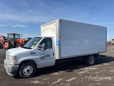 2022 Ford E-450 Super Duty 4x2 Van Truck