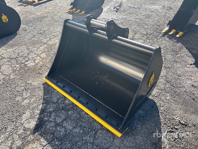 48 in Cleanup Excavator Bucket
