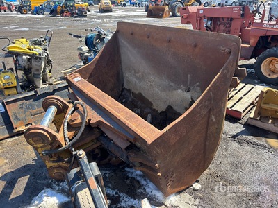 H & H 70 in Q/C Hydraulic Tilting Excavator Bucket