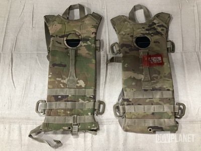(64) Hydration System Carriers