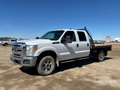 2015 Ford F-350 XLT 4x4 Crew Cab Flatbed Truck