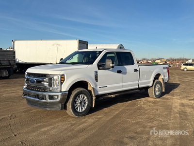 2019 Ford F-350 XLT 4x4 Crew Cab Pickup