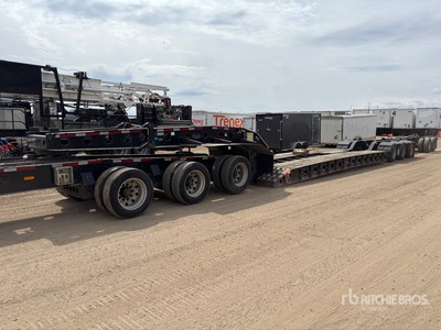 2016 Pacesetter 75 ton Tri/A Double Drop Removable Gooseneck 3 3 2 Combination dieplader