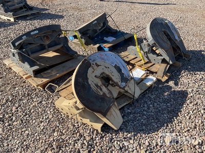 (4) Holland FW2080-S06107-LL Fifth Wheel Assemblies