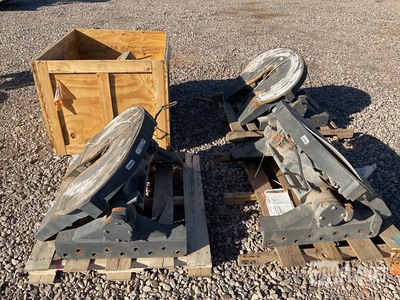 (4) Holland FW2080-S06107-LL Fifth Wheel Assemblies