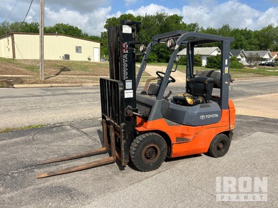 2006 (unverified) Toyota 7FGU15 2800 lb Pneumatic Tire Forklift