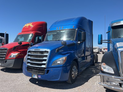 2020 Freightliner Cascadia 126 6x4 Cabeza Tractora Cabina Dormitorio (Inoperable)