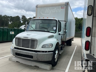 2015 Freightliner M2 106 4x2 Furgonetka