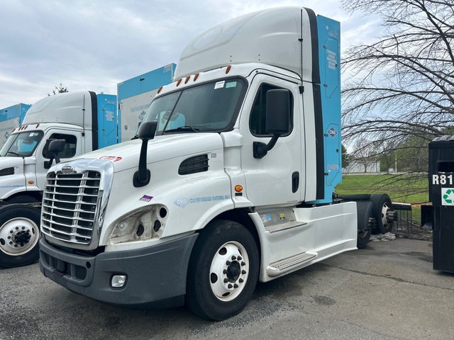 2018 Freightliner Cascadia T/A Sleeper Truck Tractor