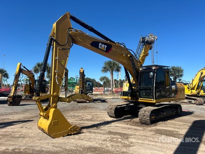2022 Cat 320 Tracked Excavator