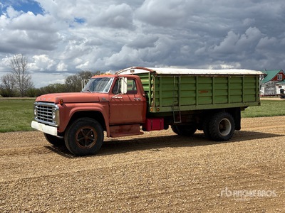 1976 Ford F600 4x2 Autocarro per grano