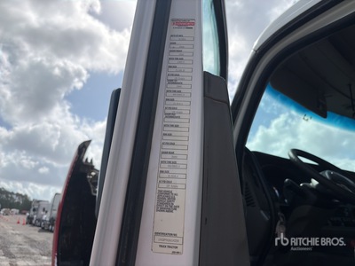 2017 Kenworth T880 6x4 T/A Dagcabine Trekker