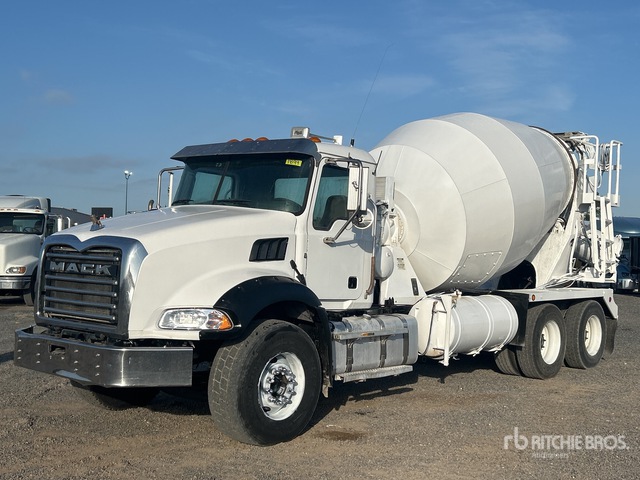 2018 Mack GU813 6x4 Mixer Truck