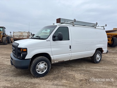 2013 Ford E-250 Samochód dostawczy Cargo