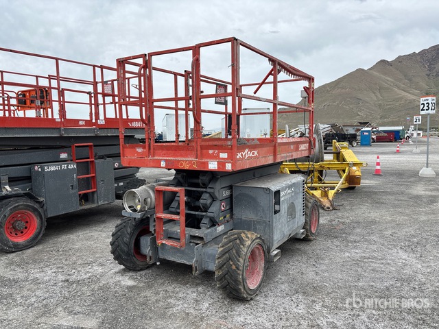 2013 Skyjack SJ6832 RT 4x4 Diesel Scissor Lift