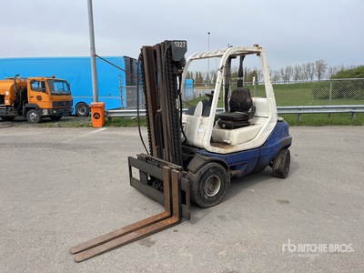 1998 Linde H30D-02 8 Forklift (Inoperable)