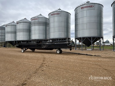 2017 MacDon FD75 35 ft Flex Draper Testata mietitrebbia