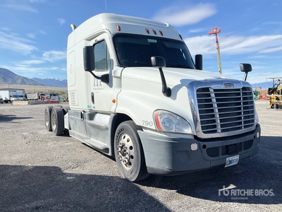 2017 Freightliner Cascadia 125 6x4 T/A Sleeper Truck Tractor