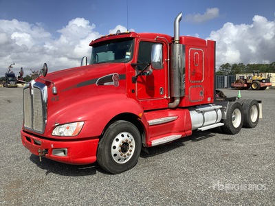 2009 Kenworth T600 6x4 T/A Sleeper Truck Tractor