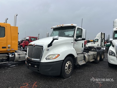 2019 International LT625 6x4 Cabeza Tractora Cabina Corta (Inoperable)