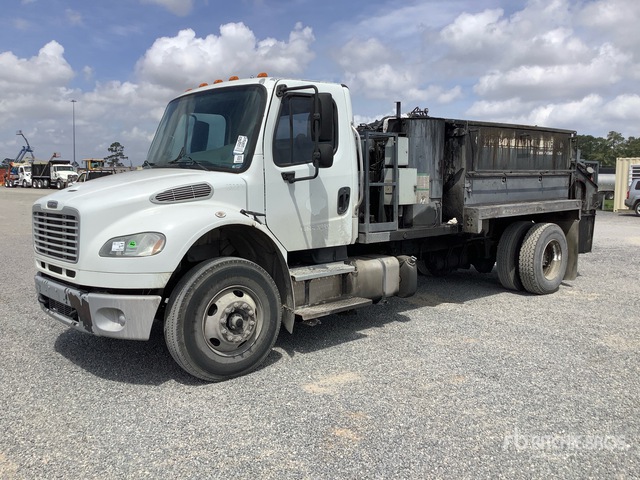 Bergkamp FP5 on 2016 Freightliner M2 106 4x2 Hot Patch Truck