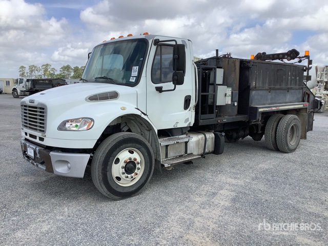 Bergkamp FP5 on 2016 Freightliner M2 106 4x2 Hot Patch Truck