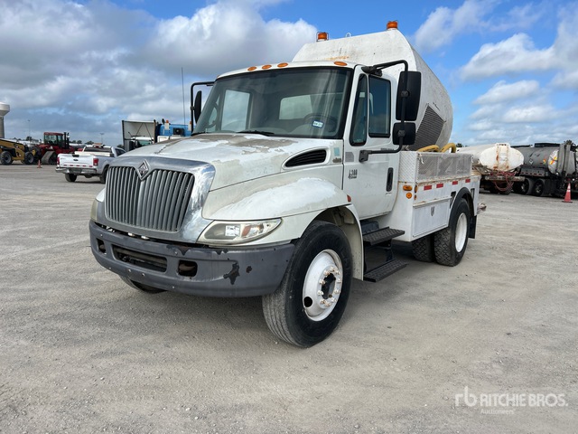 OK Champion S660-36-ATO on 2006 International 4300 4x2 Sewer Rodder Truck