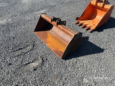 46.5 in Cleanup Excavator Bucket