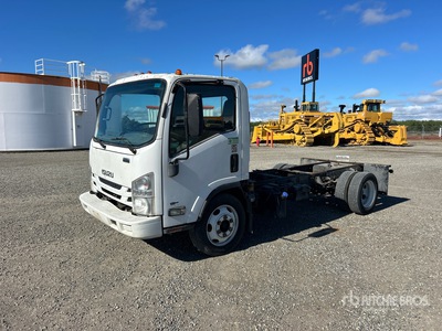 2011 Isuzu NRR 4x2 Cabina y chasis