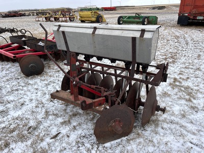 3-Point Hitch 5 ft Siewnik