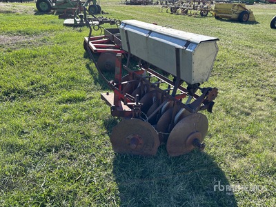 3-Point Hitch 5 ft Seeder