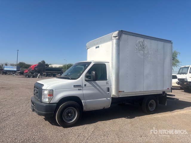 2018 Ford E-350 4x2 Van Truck