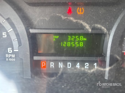 2018 Ford E350 4x2 Moving Van Truck