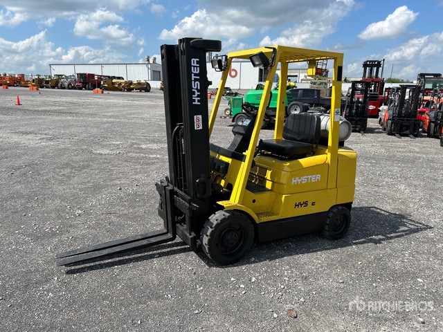 Hyster S50XM 4200 lb Pneumatic Tire Forklift
