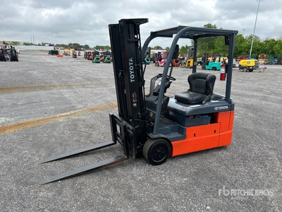 2016 Toyota 8FBE20U 3450 lb Cushion Tire Chariot Élévateur