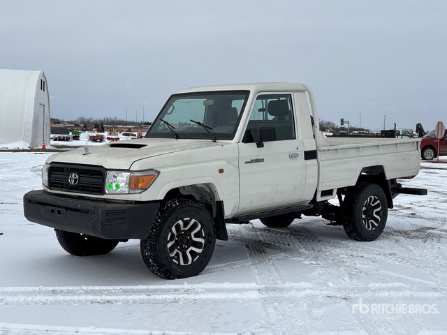 2004 Toyota Landcruiser 2004 Toyota Land Cruiser 70 Series 4X4 Pickup