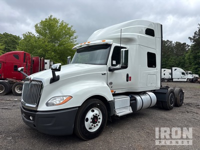 2019 International LT625 6x4 3- Achs Sattelzugmaschine mit Schlafkabine