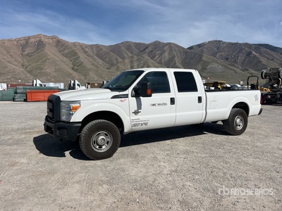 2012 Ford F-250 XL 4x4 Crew Cab Pickup