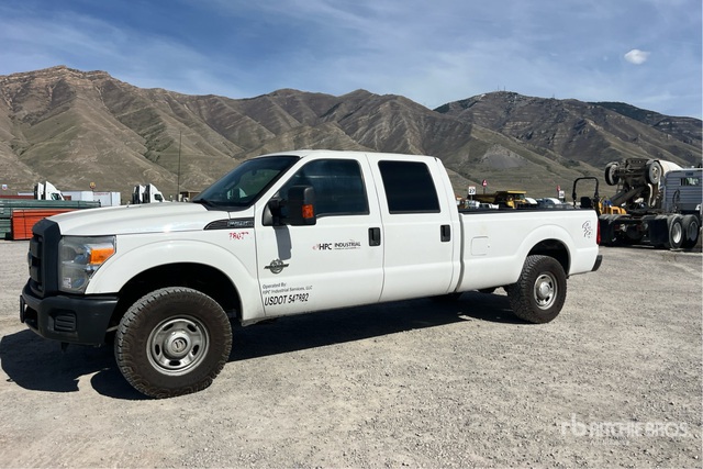 2012 Ford F-250 XL 4x4 Crew Cab Pickup