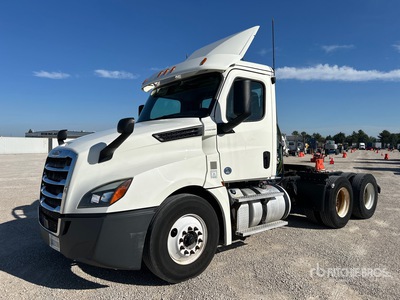 2019 Freightliner Cascadia 126 6x4 T/A Day Cab Truck Tractor