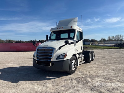 2019 Freightliner Cascadia 126 6x4 T/A Day Cab Truck Tractor