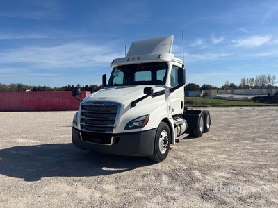 2019 Freightliner Cascadia 126 6x4 T/A Day Cab Truck Tractor